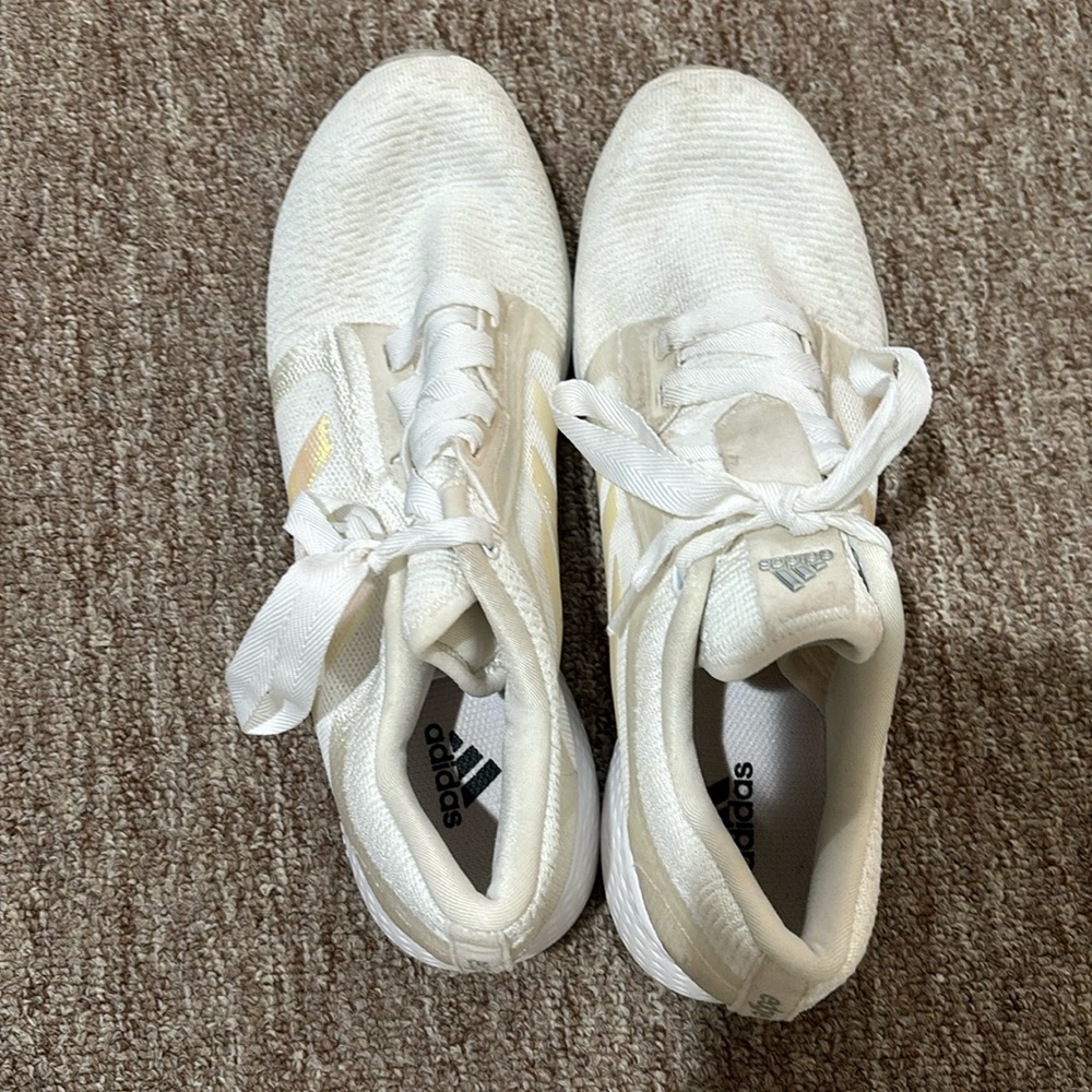 Adidas edge lux tennis shoes